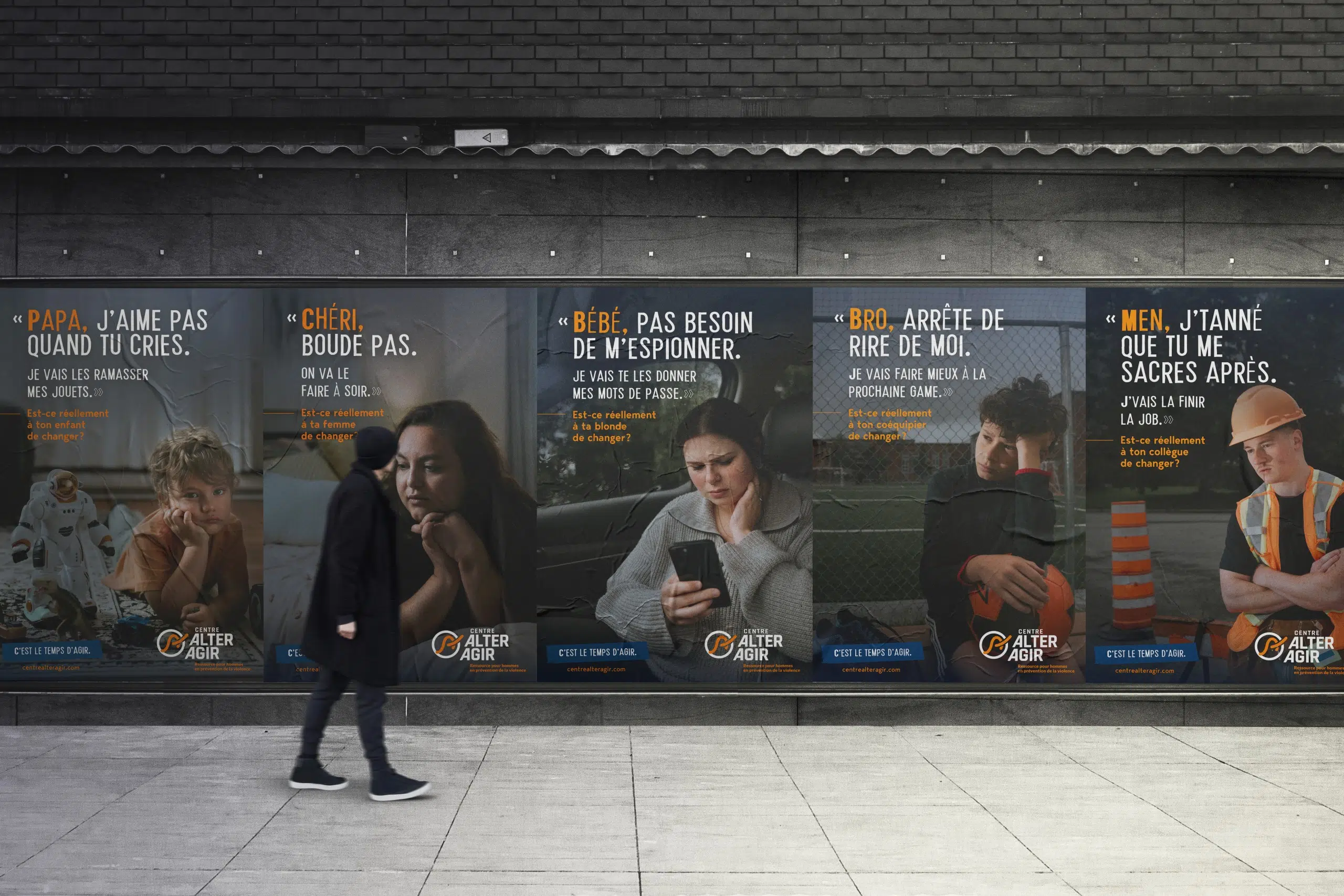 Wall-Poster-Mockup